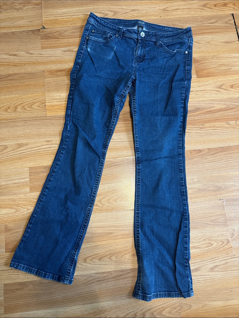 Dark Blue Women's Bootcut Jeans with flapped back pockets